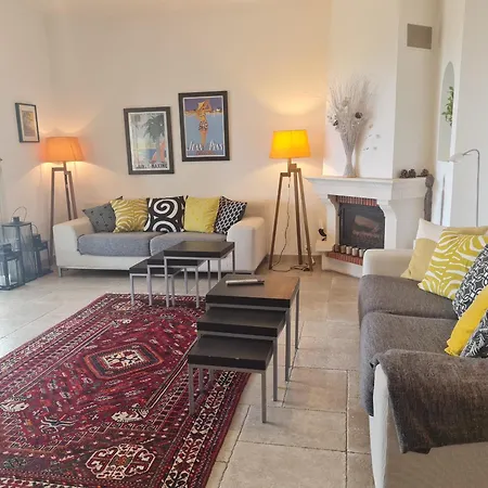 וילה Spacieuse Avec Piscine Privee Et Climatisation A Sainte-maxime, Ideale Pour 10 Personnes - Fr-1-780-16 סן-מקסים