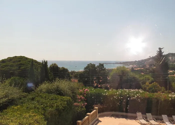 Spacieuse Avec Piscine Privee Et Climatisation A Sainte-maxime, Ideale Pour 10 Personnes - Fr-1-780-16 Sainte-Maxime