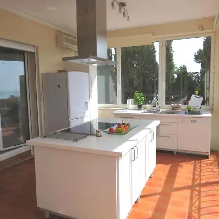 Villa Spacieuse Avec Piscine Privee Et Climatisation A Sainte-maxime, Ideale Pour 10 Personnes - Fr-1-780-16 *