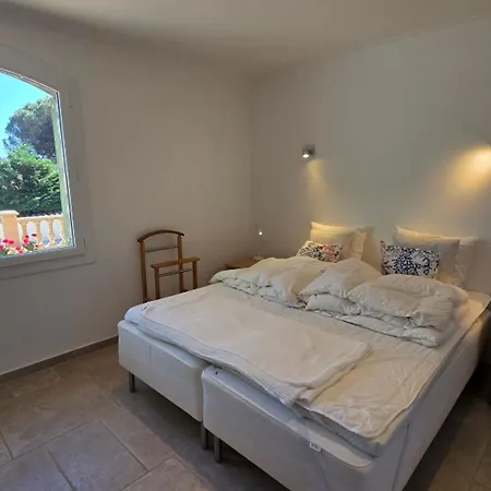 Villa Spacieuse Avec Piscine Privee Et Climatisation A Sainte-maxime, Ideale Pour 10 Personnes - Fr-1-780-16 *