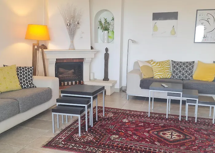 5 Pièces + Appart, Piscine Privée, Clim, Proche Plages - Fr-1-780-16 *